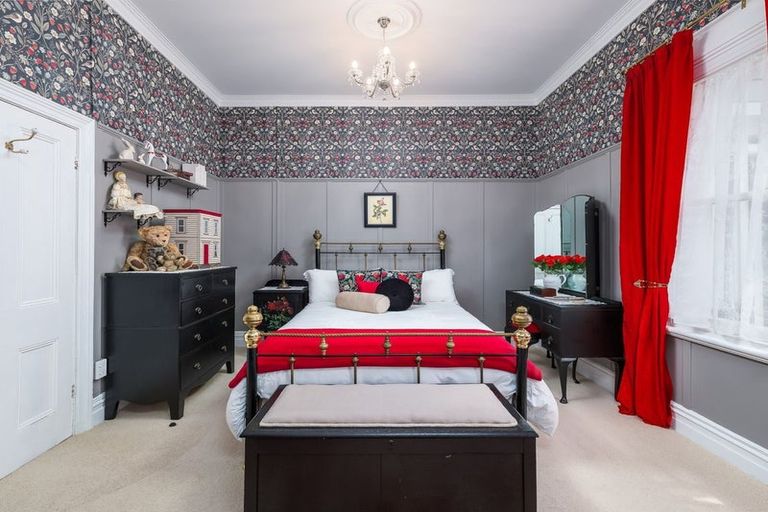 Photo of property in 14 Exeter Street, Waimate, 7924