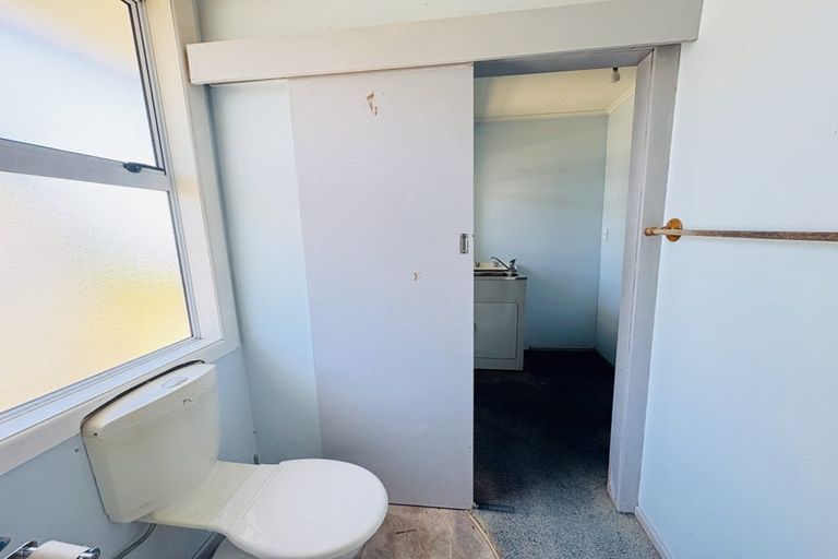 Photo of property in 1 Kapiti Terrace, Castlecliff, Whanganui, 4501