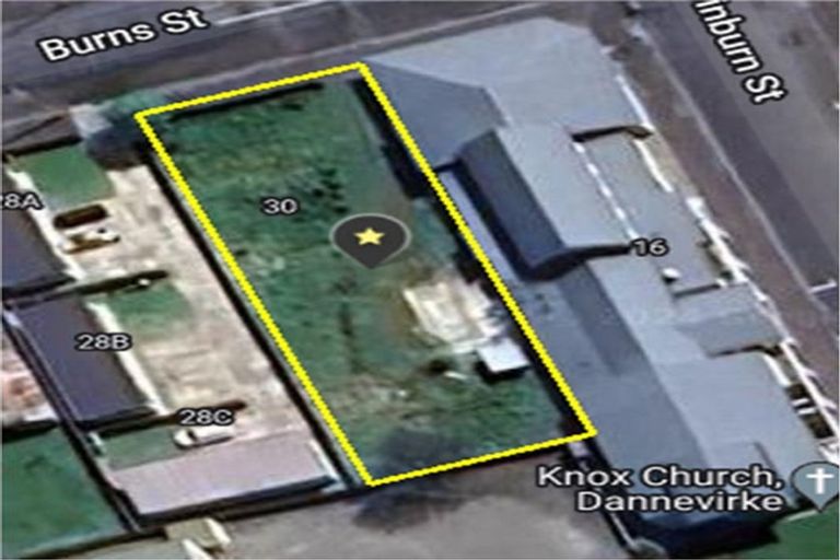 Photo of property in 30 Burns Street, Dannevirke, 4930