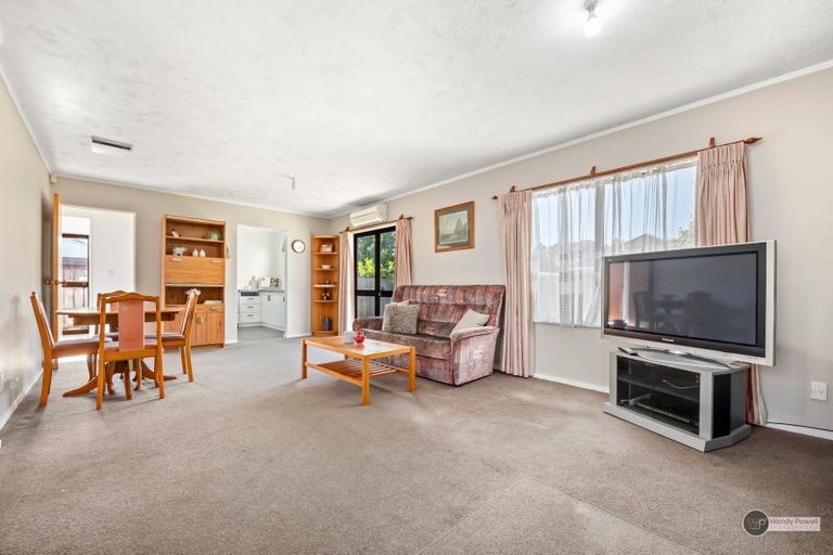 Photo of property in 10b Purser Grove, Fairfield, Lower Hutt, 5011