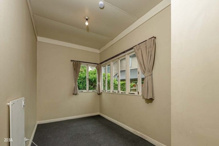 Photo of property in 203 College Street, West End, Palmerston North, 4412