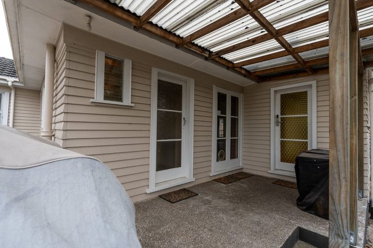 Photo of property in 35 Lake Crescent, Hamilton Lake, Hamilton, 3204