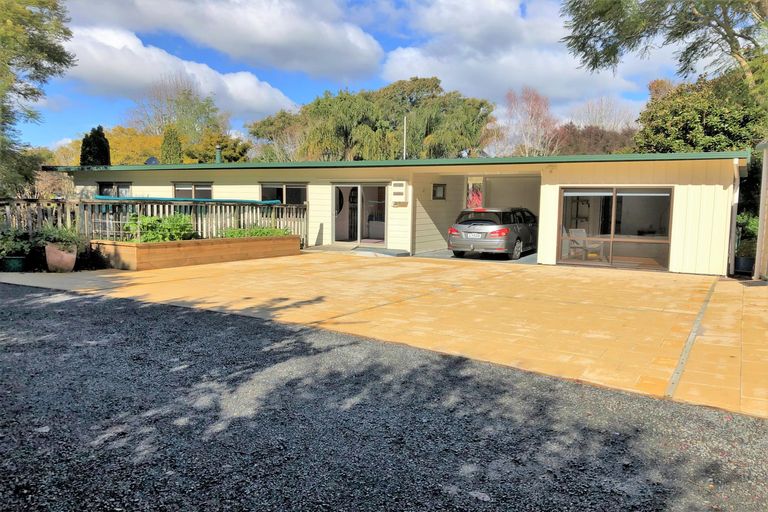 Photo of property in 10 Mission Road, Kerikeri, 0230