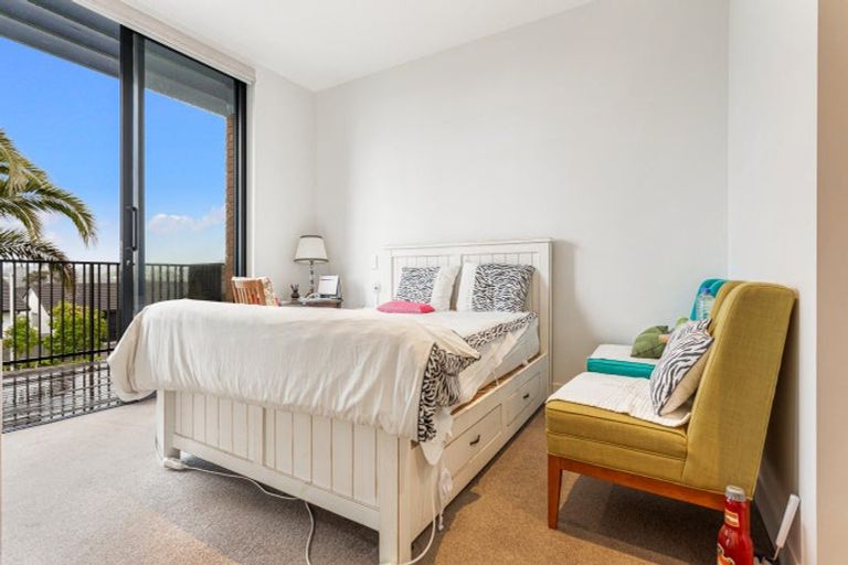 Photo of property in 107 Buckley Avenue, Hobsonville, Auckland, 0616