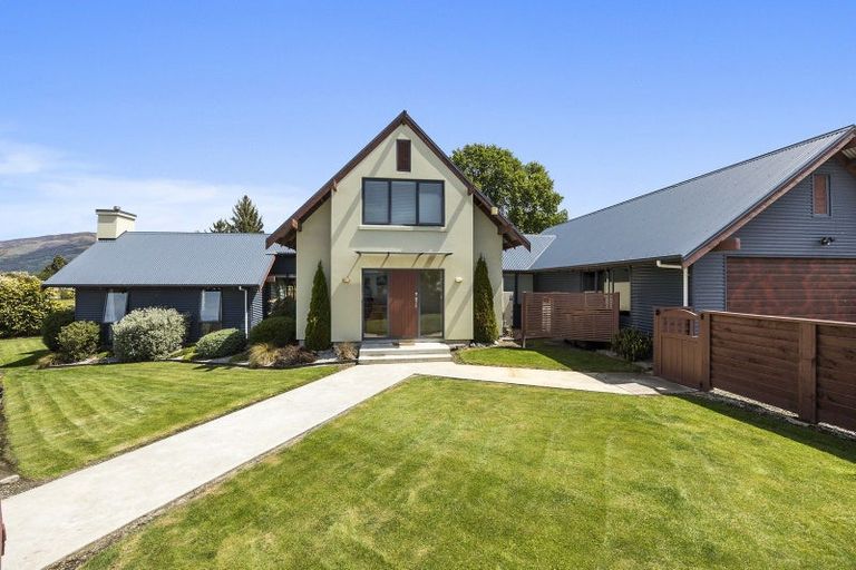 Photo of property in 5 Hoylake Street, Outram, 9019