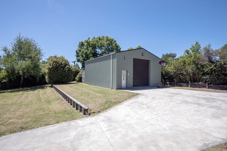 Photo of property in 10 Watts Road, Waipawa, 4210
