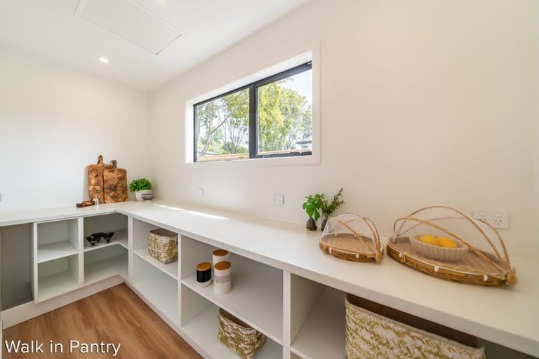 Photo of property in 47a Heretaunga Square, Silverstream, Upper Hutt, 5019