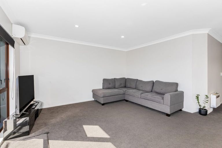 Photo of property in 13 Birkhall Grove, Strathmore Park, Wellington, 6022