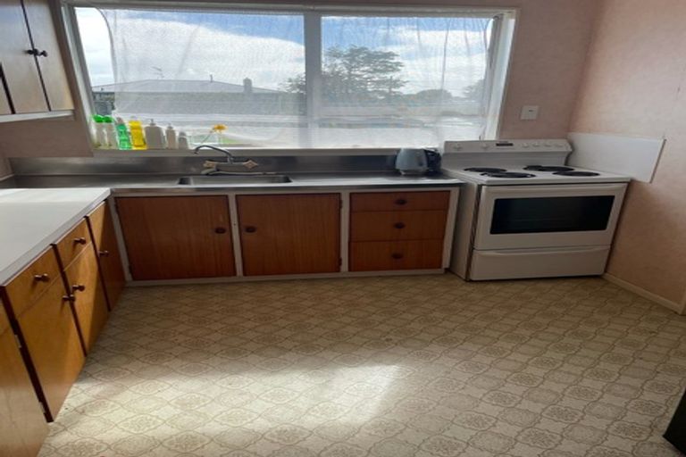 Photo of property in 10a Chilman Street, Strandon, New Plymouth, 4312