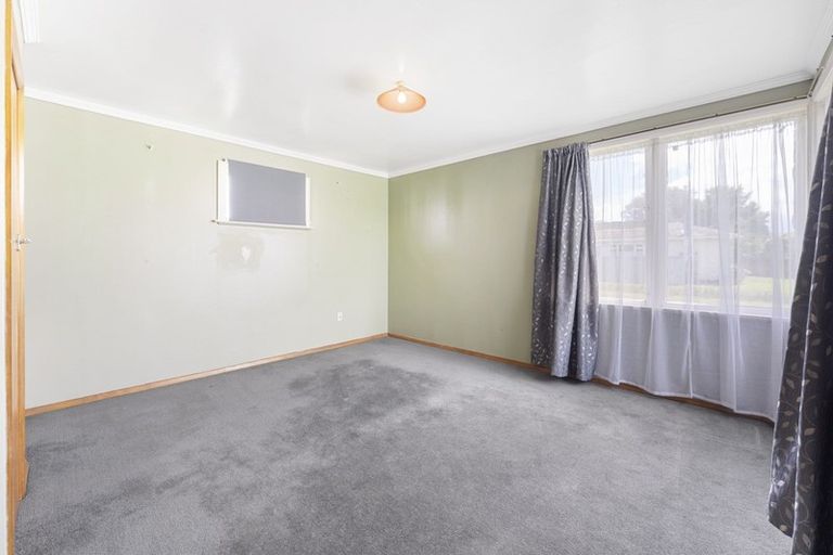 Photo of property in 15 Fox Street, Woodville, 4920