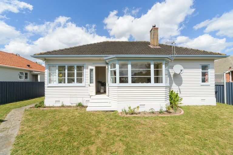 Photo of property in 97 Savage Crescent, West End, Palmerston North, 4412