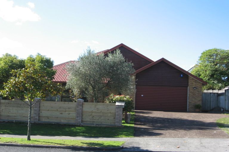 Photo of property in 33 Charles Prevost Drive, The Gardens, Auckland, 2105