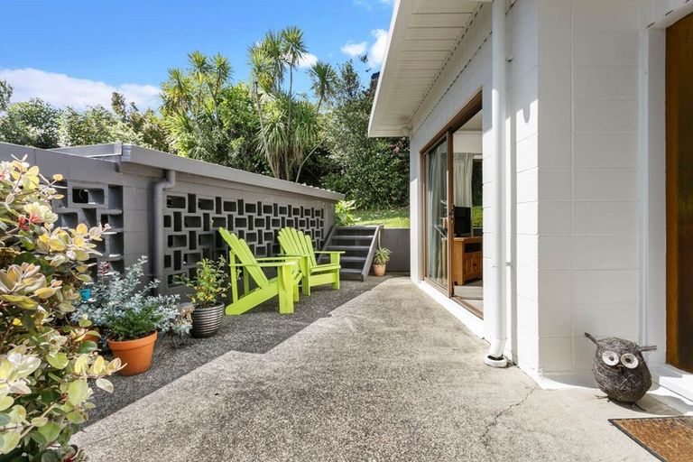 Photo of property in 2/54 Mayfair Crescent, Mairangi Bay, Auckland, 0630