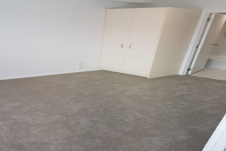 Photo of property in The Rennaissance, 5j/18 Ronwood Avenue, Manukau, Auckland, 2104