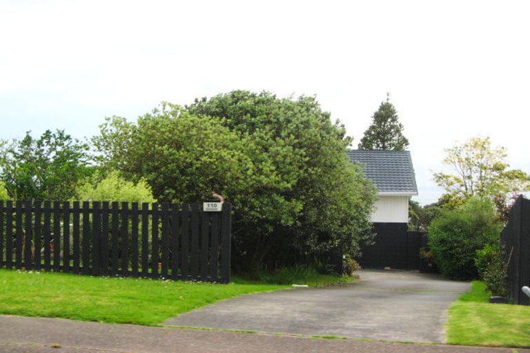 Photo of property in 110 Pacific Parade, Army Bay, Whangaparaoa, 0930