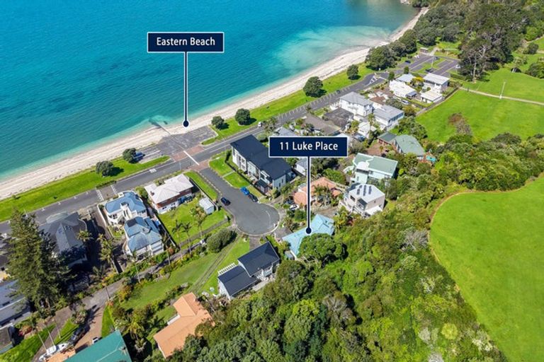 Photo of property in 11 Luke Place, Eastern Beach, Auckland, 2012