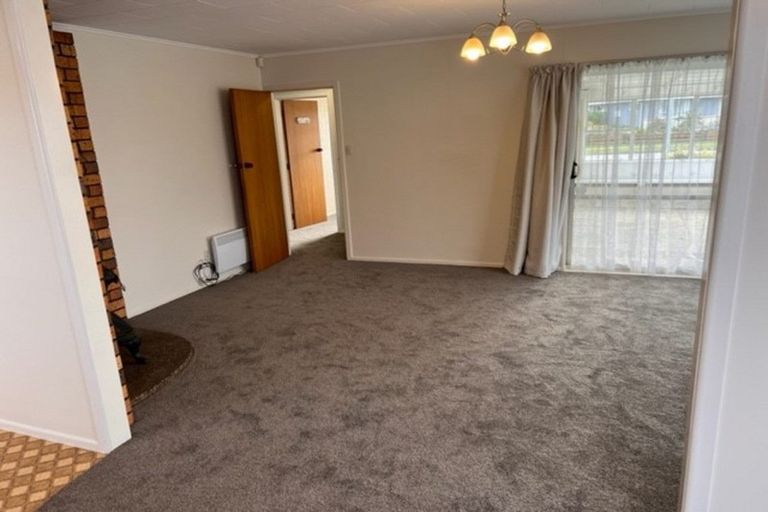 Photo of property in 19 Fife Crescent, Tamatea, Napier, 4112