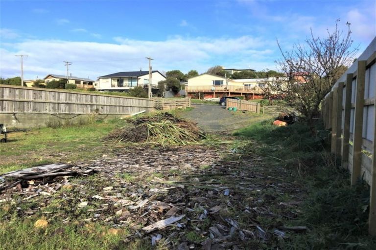 Photo of property in 12 Hill Street, Kaka Point, 9271