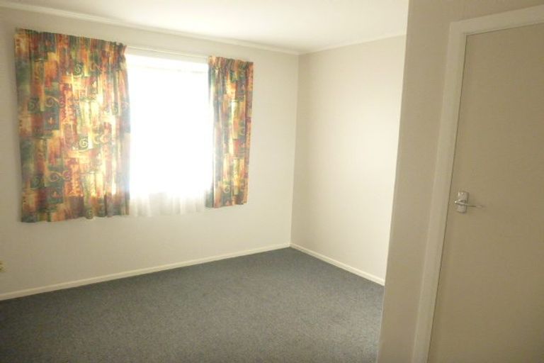 Photo of property in 1/52 Cruickshank Road, Clouston Park, Upper Hutt, 5018