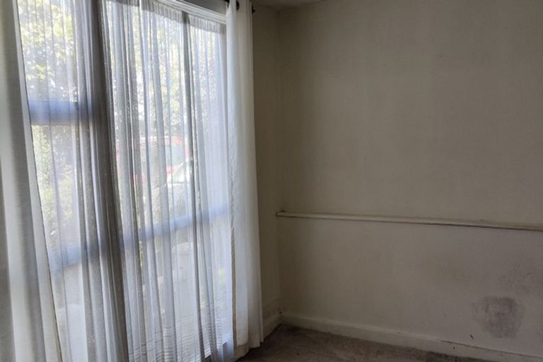 Photo of property in 1/13 St Peters Street, Northcote, Auckland, 0627