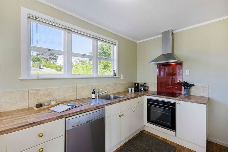 Photo of property in 52 Brightside Road, Stanmore Bay, Whangaparaoa, 0932