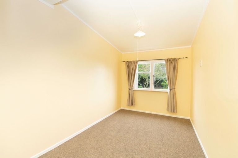 Photo of property in 3 Anga Street, Tangimoana, 4822