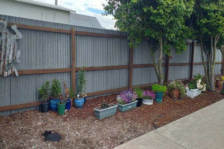 Photo of property in 809 Main North Road, Belfast, Christchurch, 8051