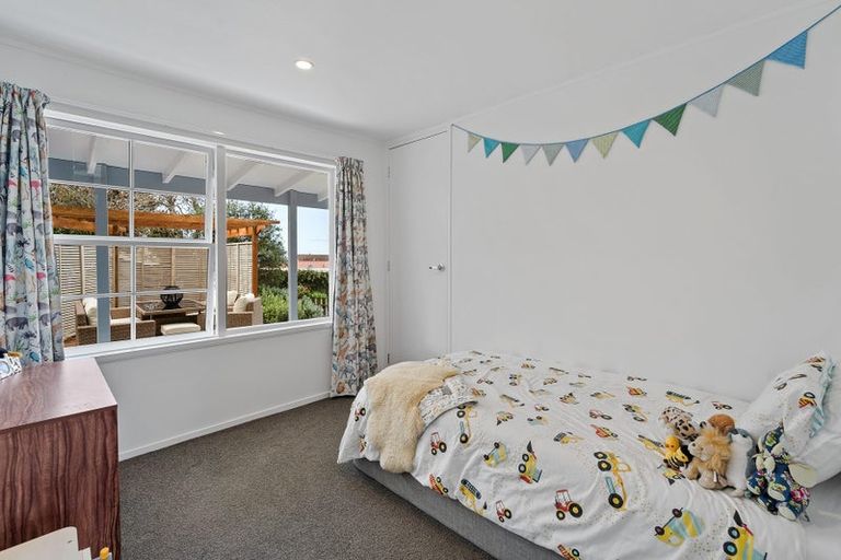 Photo of property in 6 Tamatea Drive, Snells Beach, 0920