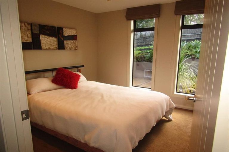 Photo of property in 136 Upper Harbour Drive, Greenhithe, Auckland, 0632