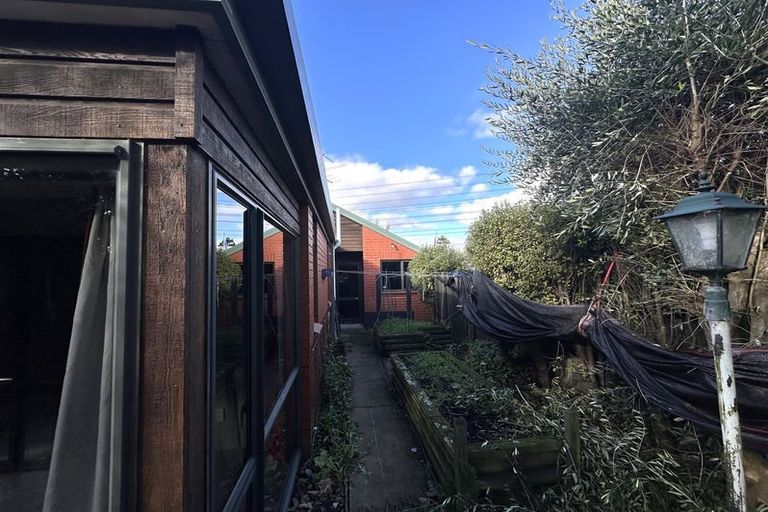 Photo of property in 2 Yarrum Lane, Avonhead, Christchurch, 8042