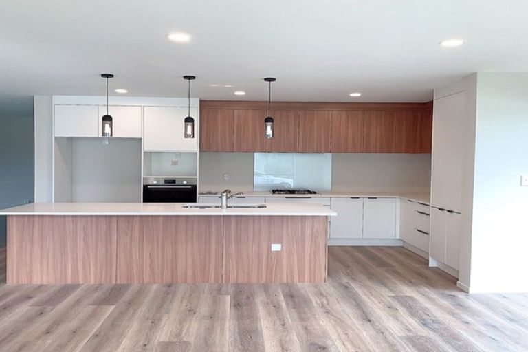 Photo of property in 112 Parkview Drive, Gulf Harbour, Whangaparaoa, 0930