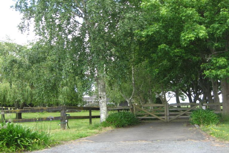 Photo of property in 125 Walters Road, Karaka, Papakura, 2580