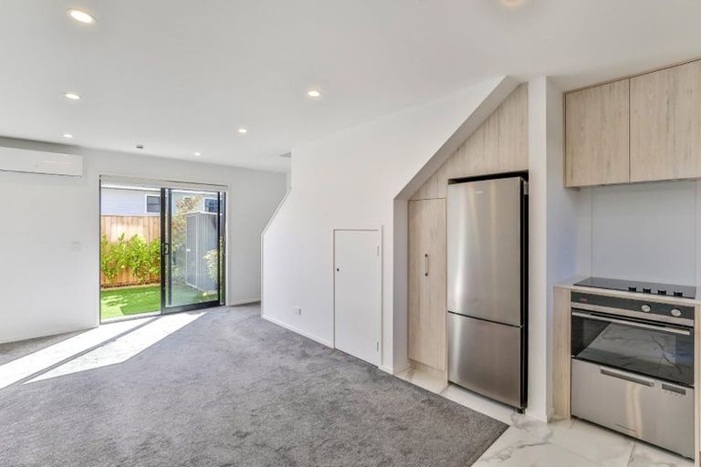 Photo of property in 4/57 Taikata Road, Te Atatu Peninsula, Auckland, 0610