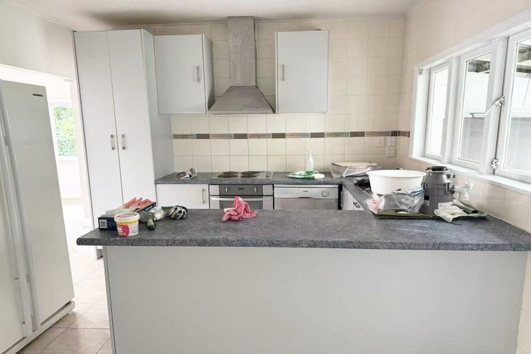 Photo of property in 98 Portage Road, New Lynn, Auckland, 0600