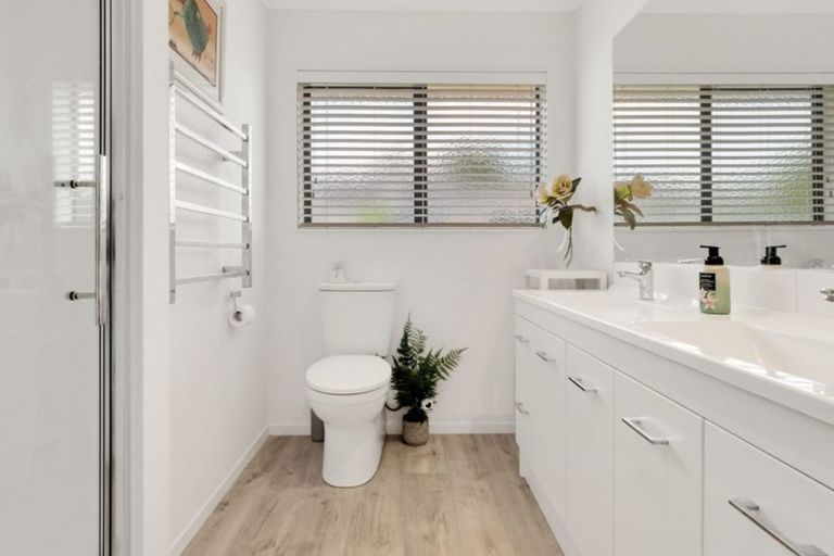 Photo of property in 1/24 Fourth Avenue, Tauranga, 3110