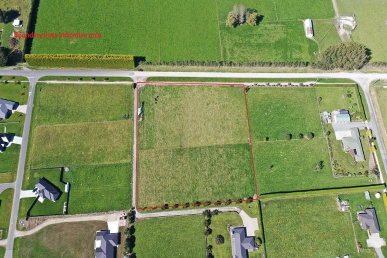 Photo of property in 26 Mckinnon Road, Edendale, 9893