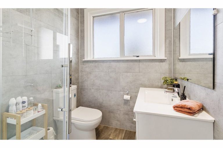 Photo of property in 37 Avenue Road, West End, Timaru, 7910