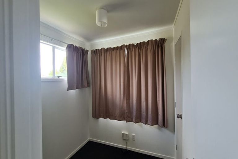 Photo of property in 15 Tyndrum Place, Highland Park, Auckland, 2010