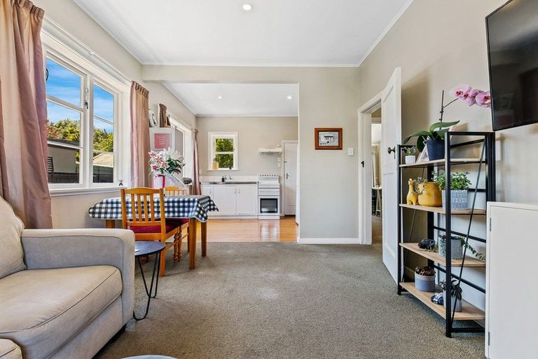 Photo of property in 19 Coopers Road, Dallington, Christchurch, 8061