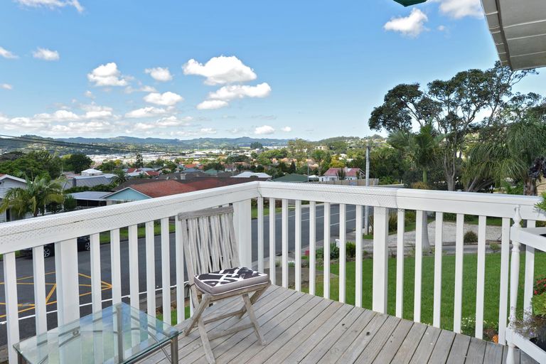 Photo of property in 43 Kauika Road West, Avenues, Whangarei, 0110
