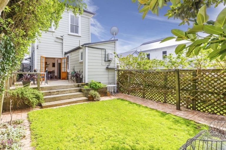Photo of property in 69 Brougham Street, Mount Victoria, Wellington, 6011