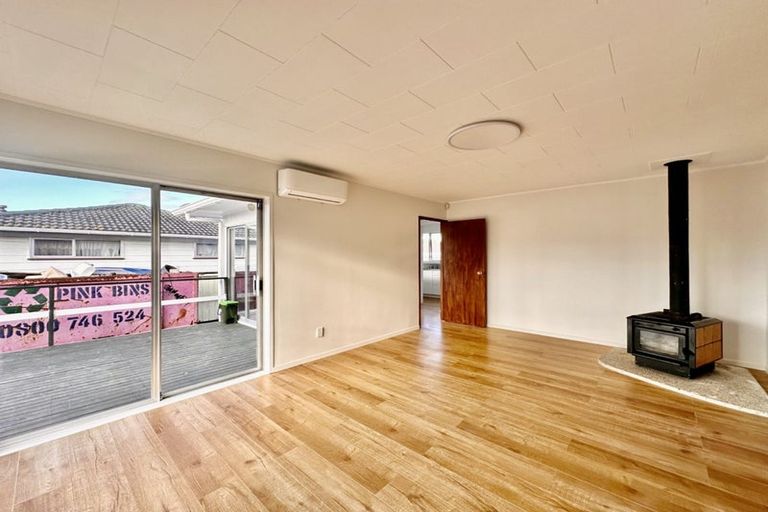 Photo of property in 38 Sharland Avenue, Manurewa, Auckland, 2102