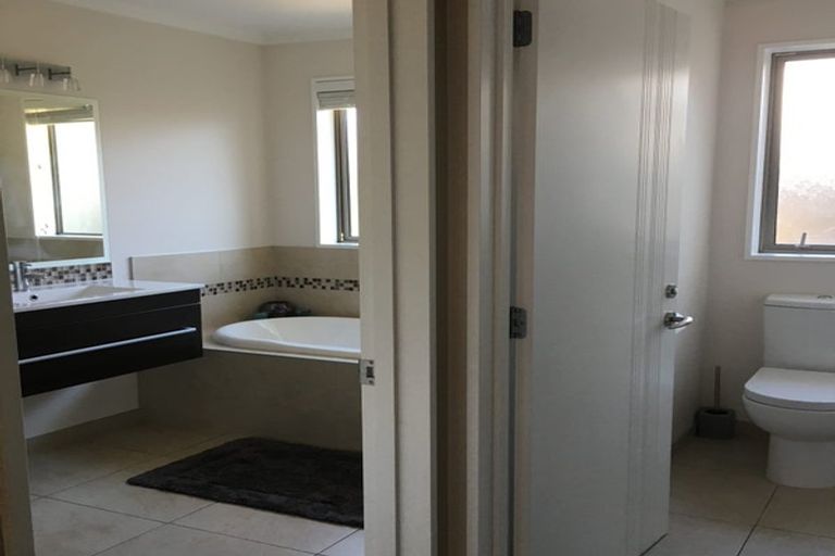 Photo of property in 8 Moa Street, Pegasus, 7612