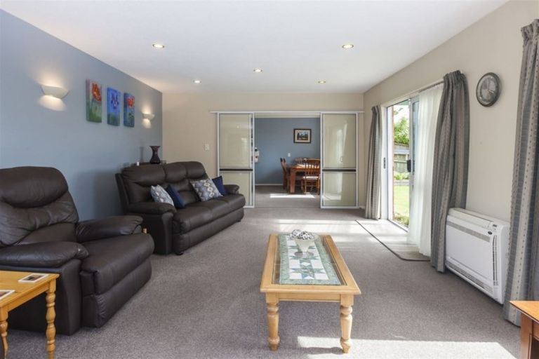 Photo of property in 154a Racecourse Road, Sockburn, Christchurch, 8042