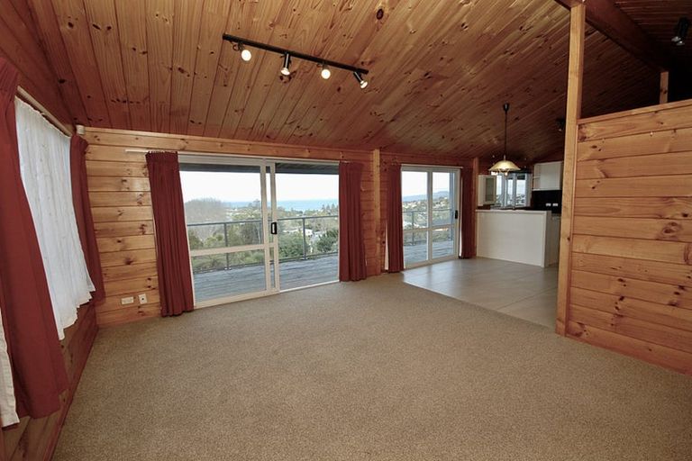 Photo of property in 2/20 Summit Drive, Torbay, Auckland, 0630