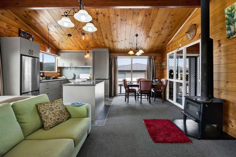 Photo of property in 7 Karaka Street, Hawera, 4610