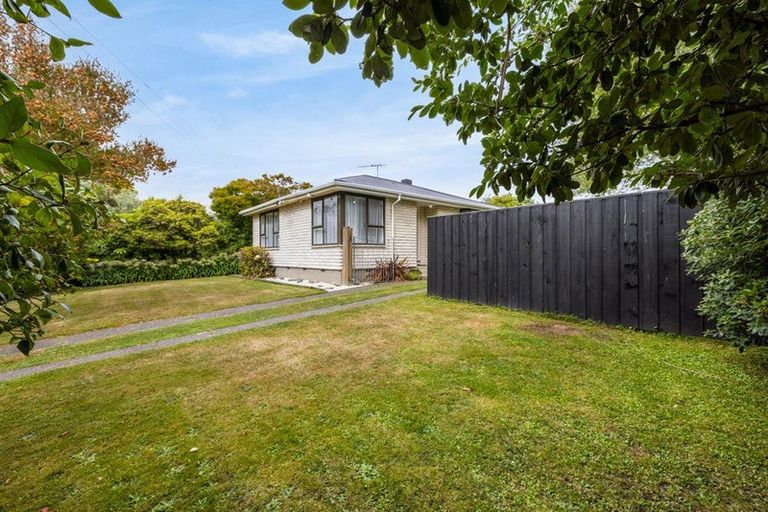 Photo of property in 35 Balrudry Street, Avonhead, Christchurch, 8042