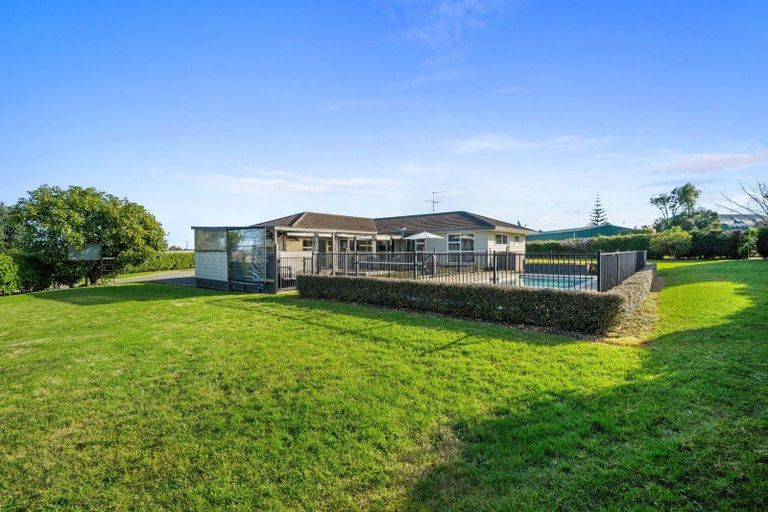 Photo of property in 968a Waiuku Road, Waiuku, 2681