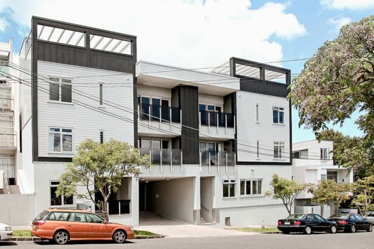 Photo of property in 1h/2 Dickens Street, Grey Lynn, Auckland, 1021