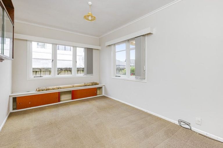 Photo of property in 8 Hamilton Road, Papatoetoe, Auckland, 2025